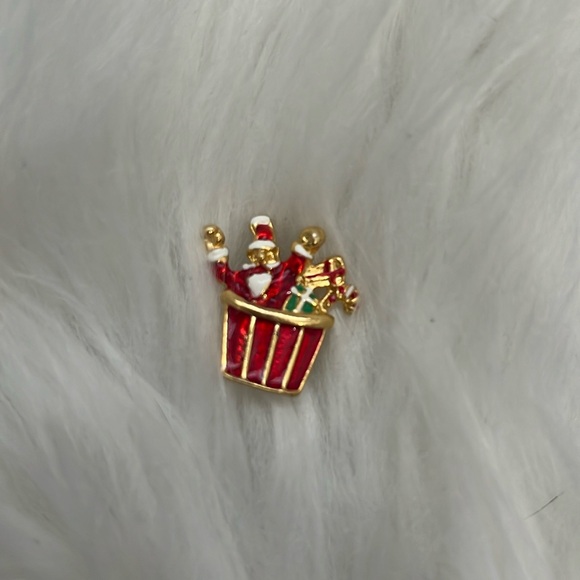 🎄Holiday Brooch - Vintage 90’s - Christmas Brooch Pin - Picture 1 of 8